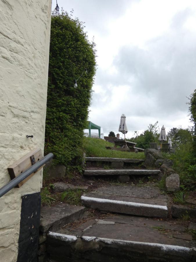 The Farmers Arms, Cwmdu Llanwddyn  Exterior foto